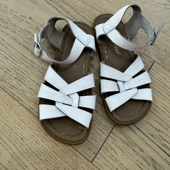 Stylish White Kids Sandals - Picture 2 of 3